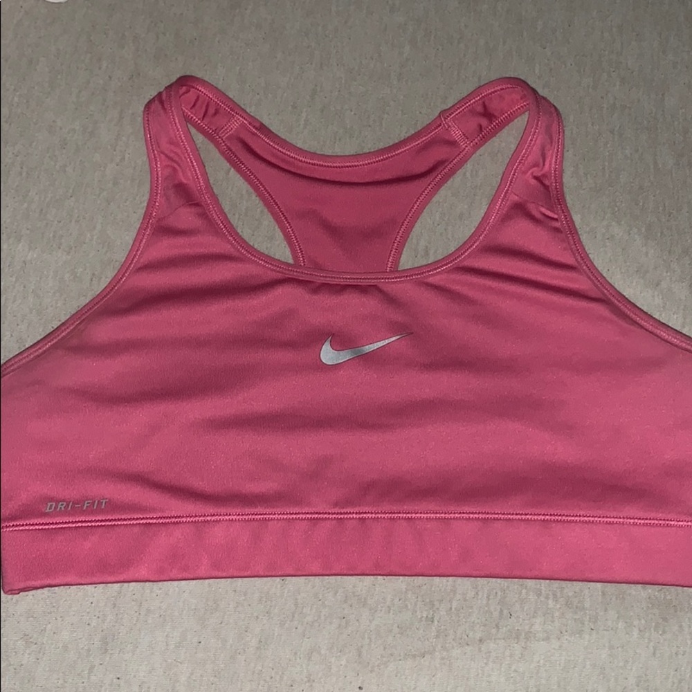 Nike top